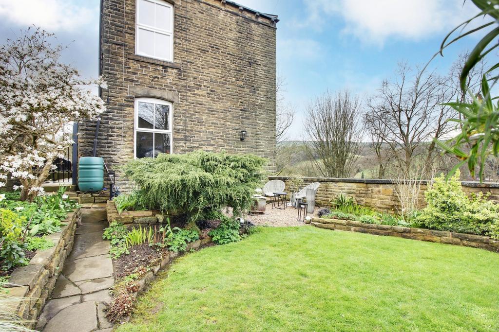 Garden to Side