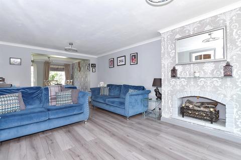 3 bedroom semi-detached house for sale, Maple Close, Larkfield, Aylesford, Kent