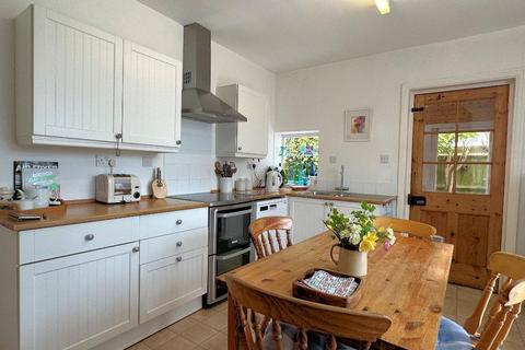 3 bedroom detached house for sale, Newham Lane, Steyning, West Sussex, BN44 3LR