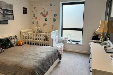 1 bedroom flat to rent, Station Garage Mews, London SW16