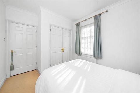 10 Wallace Square, Coulsdon, CR5 1RS
