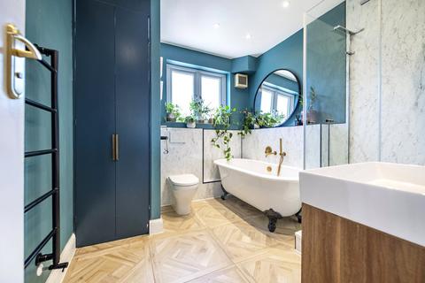 3 Hampstead Gardens, London, NW11 7EU