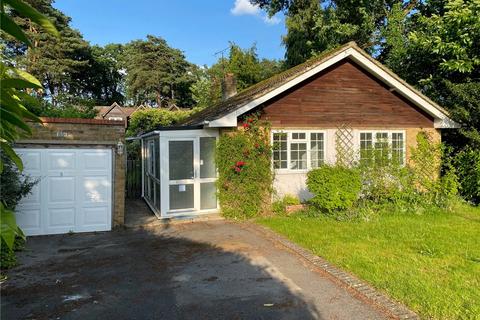 3 bedroom bungalow for sale, Pine Drive, Finchampstead, Wokingham