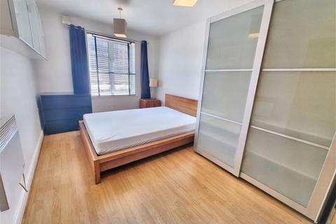 2 bedroom flat to rent, Granite Apartments, Stratford