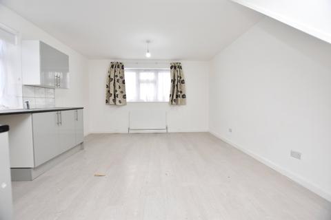 2 bedroom apartment to rent, Writtle Way, Dagenham, Essex, RM13