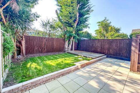 3 bedroom semi-detached house for sale, Endfield Road, Christchurch, Dorset, BH23