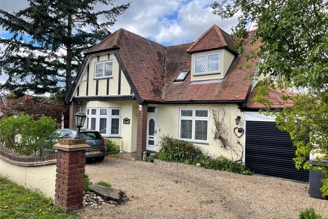 4 bedroom detached house for sale, High Road, Hockley, Essex, SS5