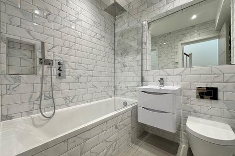 13 Madeira Avenue, Bromley, BR1 4AP