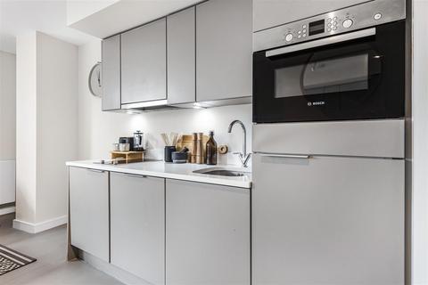 1 bedroom apartment for sale, Vinny Court, 926 High Road, London N12