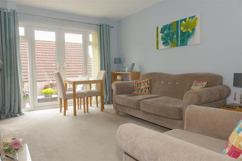 2 bedroom detached bungalow for sale, Froscoles Close, North Cave HU15