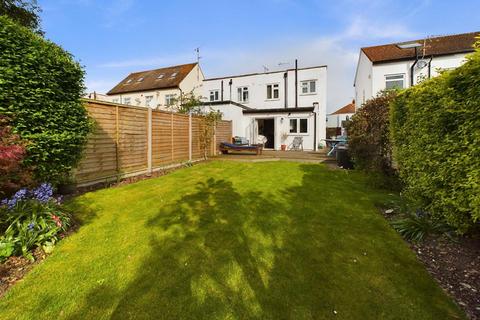 2 bedroom house for sale, Molesey Avenue, West Molesey