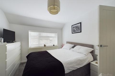 72 Latton Green, Harlow, CM18 7ES