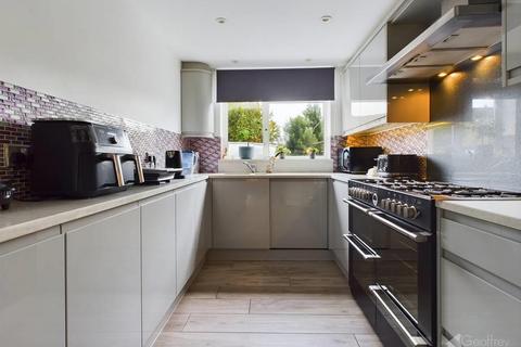 11 Aubries, Walkern, Stevenage, SG2 7NJ