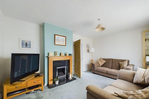 99 Chippingfield, Harlow, CM17 0DL