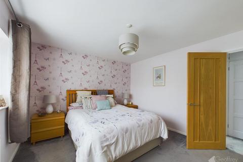 99 Chippingfield, Harlow, CM17 0DL