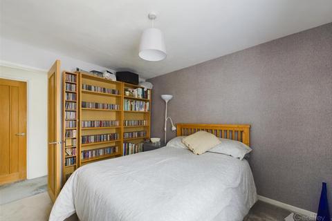 99 Chippingfield, Harlow, CM17 0DL