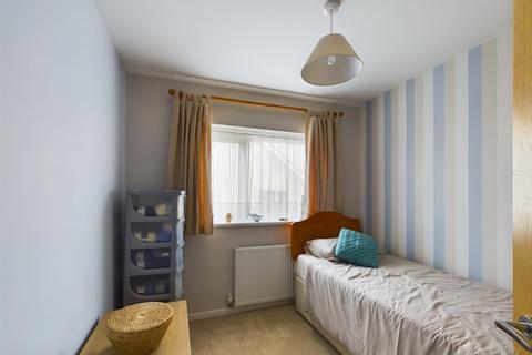 99 Chippingfield, Harlow, CM17 0DL