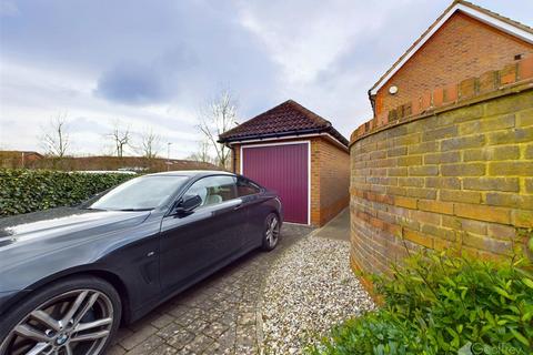 3 bedroom link detached house for sale, Great Ashby Way, Stevenage SG1