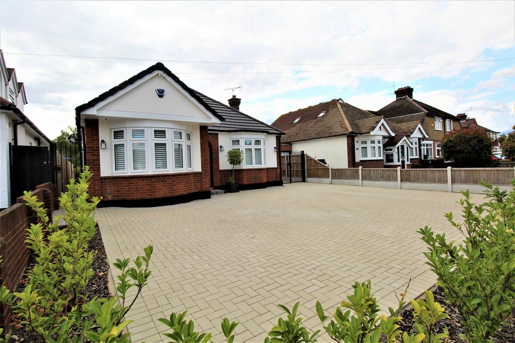King Edward Drive, Grays 3 bed bungalow for sale £665,000