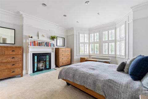 9 Windsor Road, London, E11 3QU