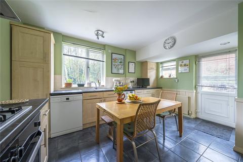 64 Deanswood Drive, Leeds, LS17 5JQ
