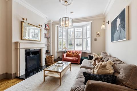 33 Wellesley Road, London, E11 2HG