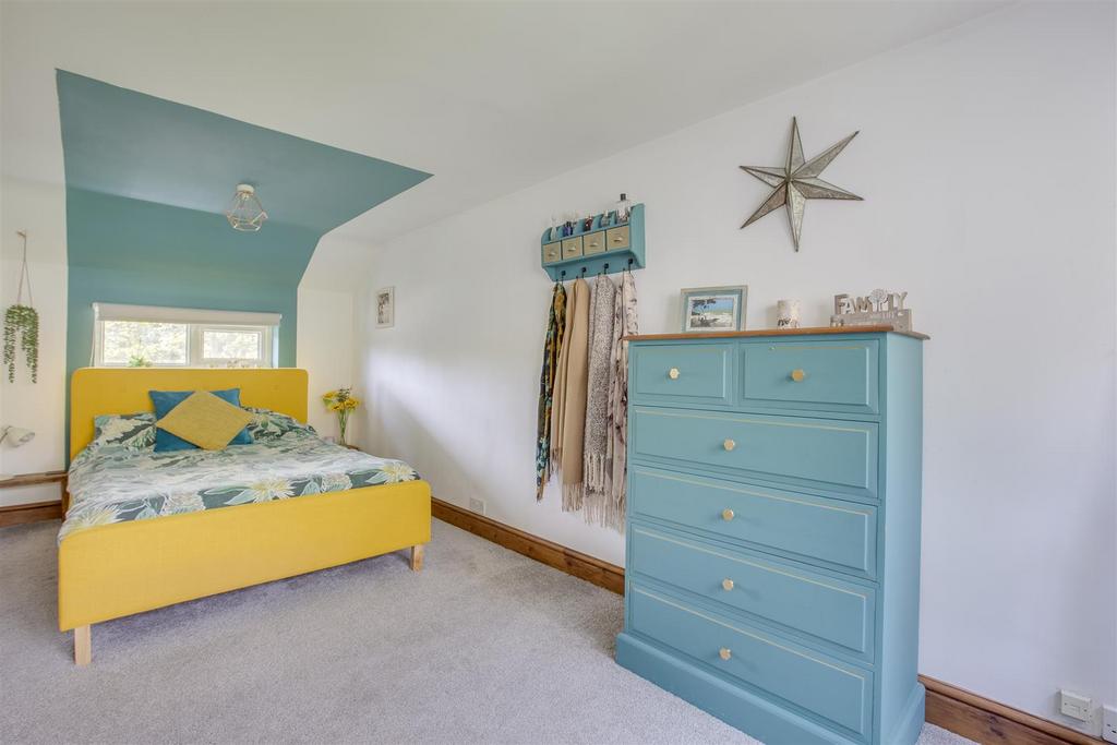 423 West Wycombe Road, HP12 4 AQ-2.jpg