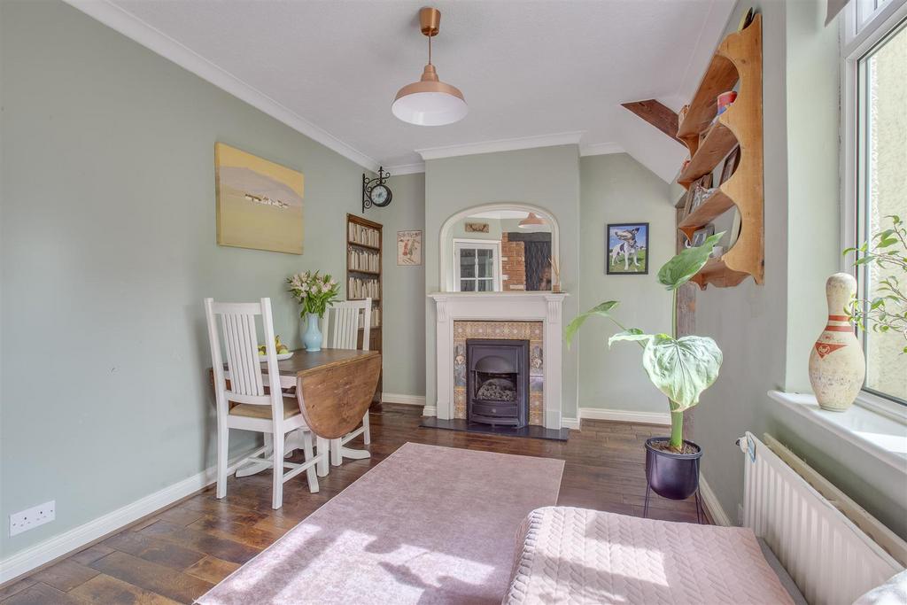 423 West Wycombe Road, HP12 4 AQ-10.jpg