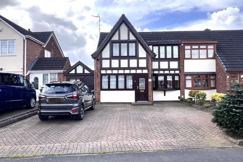 3 bedroom semi-detached house for sale, Farbrook Way, Willenhall