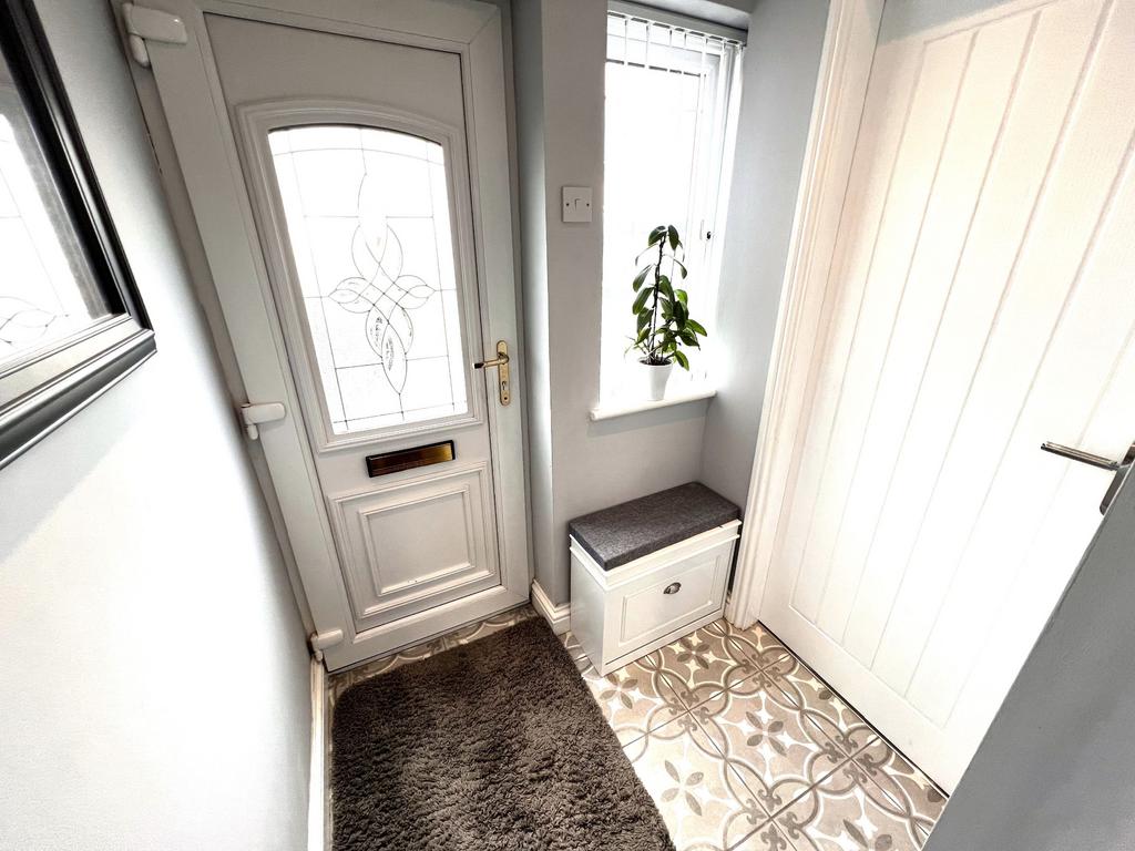 Farbrook Way, Willenhall 3 bed semidetached house for sale £300,000