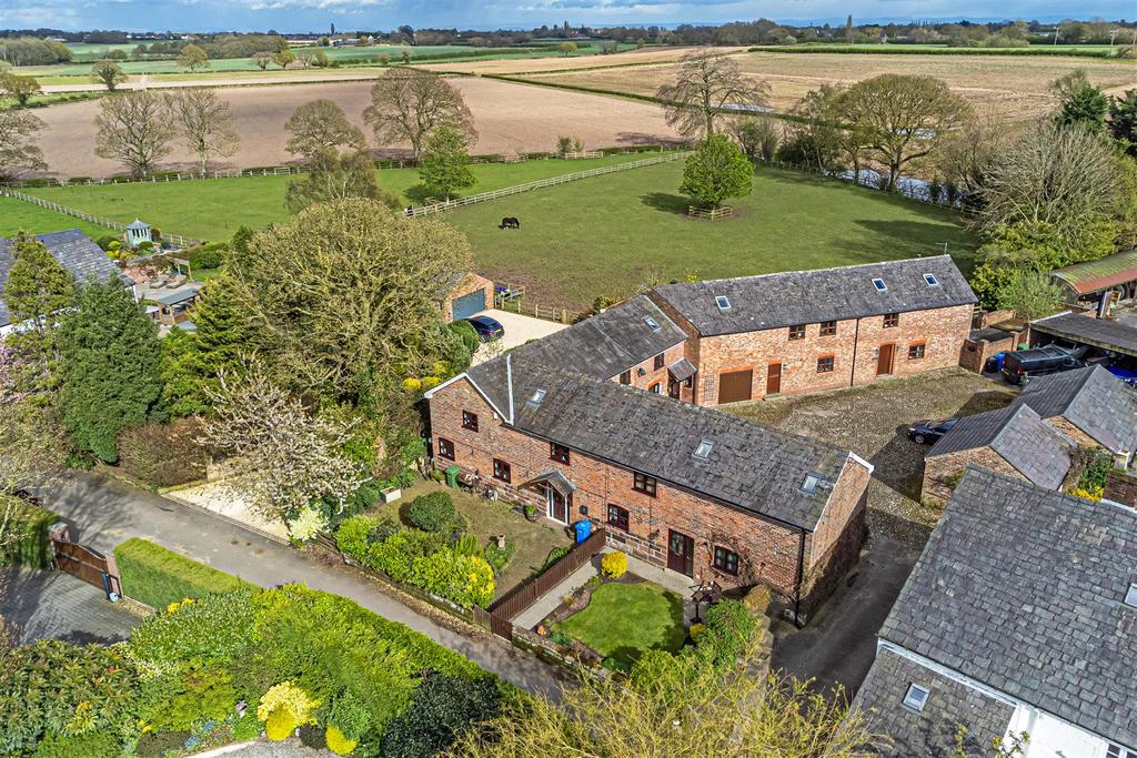 Goose Lane, Hatton, Warrington 3 bed property for sale £450,000