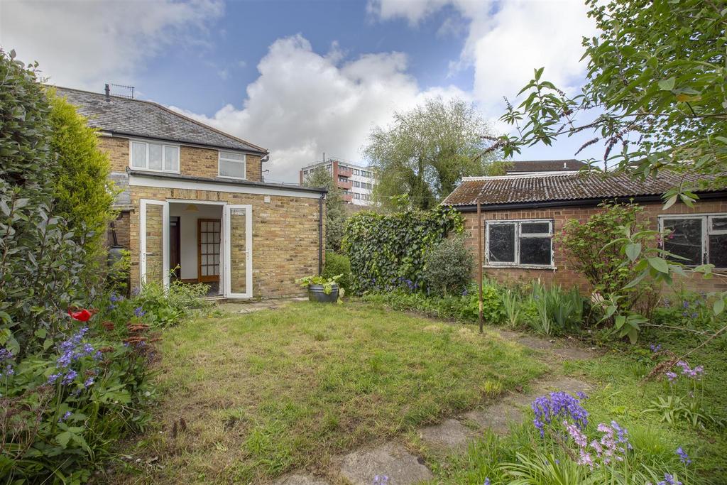 8 Fennels Road, HP11 1 SL-14.jpg