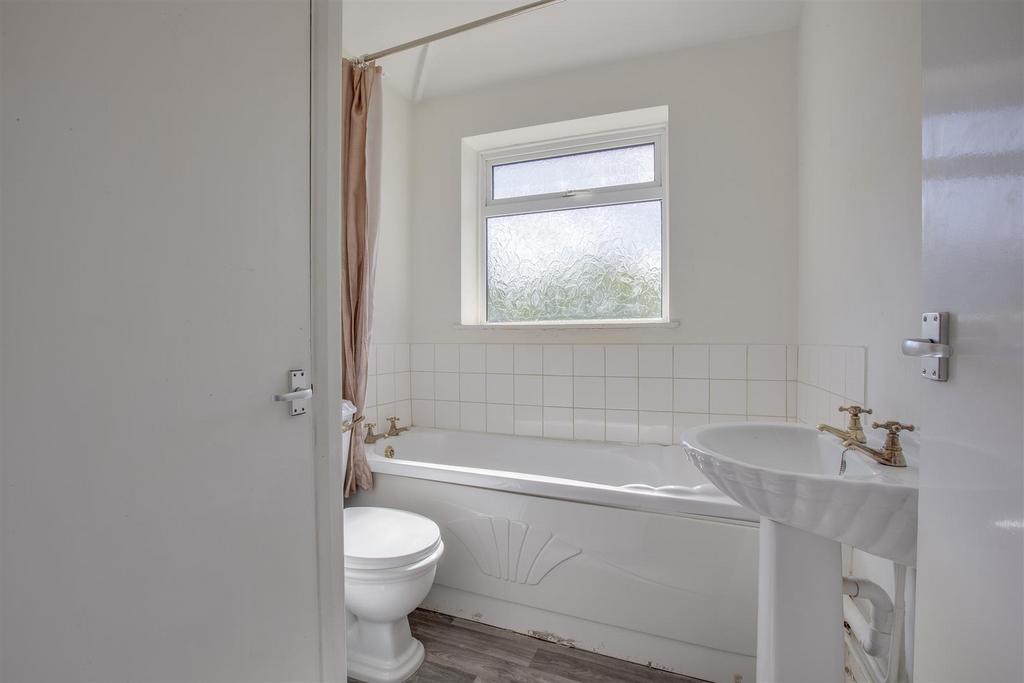 8 Fennels Road, HP11 1 SL-6.jpg