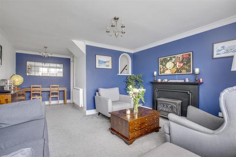 2 bedroom maisonette for sale, Amersham Hill, High Wycombe HP13