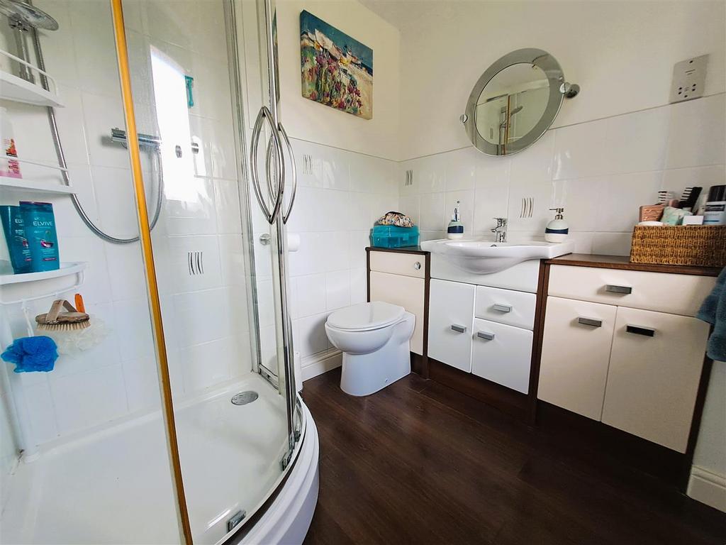 En Suite Shower Room