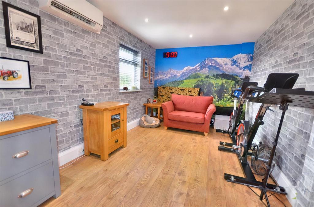 Office / Annexe
