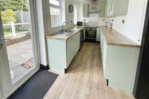 2 bedroom end of terrace house for sale, Kingsland Road, Birmingham, B44