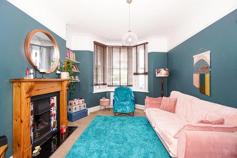 3 bedroom terraced house for sale, Victoria Avenue, Hastings