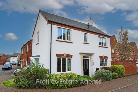 3 bedroom detached house for sale, Greyhound Croft, Hinckley