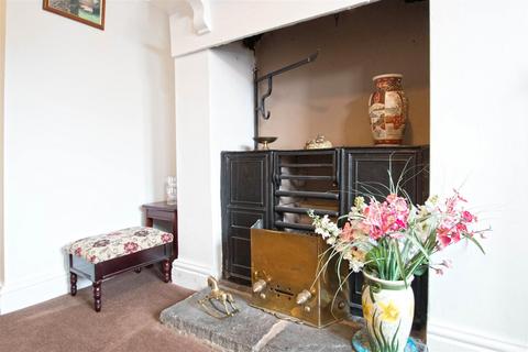 2 bedroom terraced house for sale, Bargates, Leominster