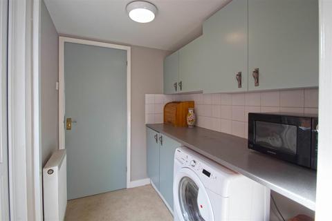 39 Bargates, Leominster, HR6 8EY