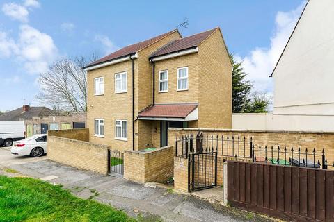 21a Boardman Avenue, London, E4 7QB