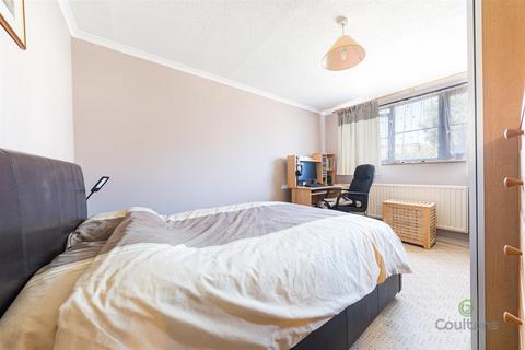 45 Stapleford Close, London, E4 6XR