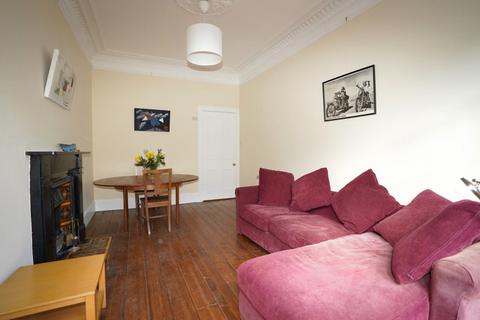 2 bedroom flat to rent, (flat Easter Road, Edinburgh