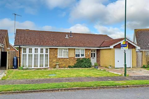 9 Box Tree Avenue, Rustington, Littlehampton, BN16 2RA