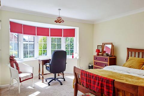 9 Box Tree Avenue, Rustington, Littlehampton, BN16 2RA
