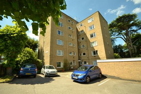 2 bedroom flat for sale, Lyndhurst Court, London Road