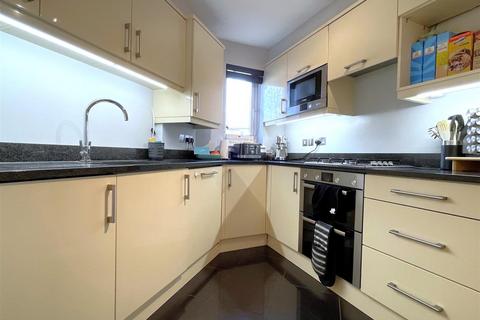 2 bedroom apartment for sale, Station Road, Shortlands, Bromley, BR2