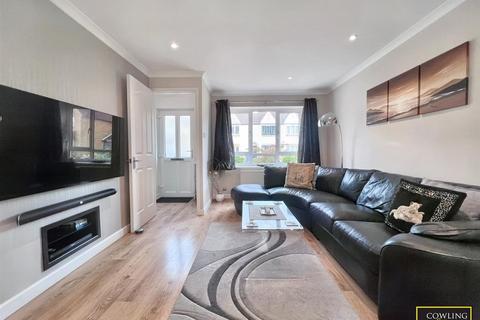 4 Shirebourn Vale, South Woodham Ferrers, Chelmsford, CM3 5ZX