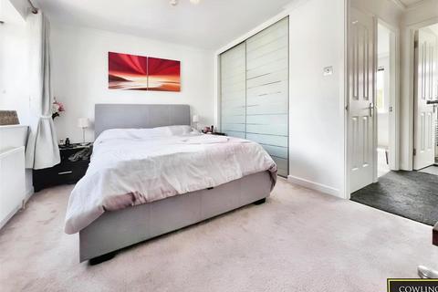 4 Shirebourn Vale, South Woodham Ferrers, Chelmsford, CM3 5ZX